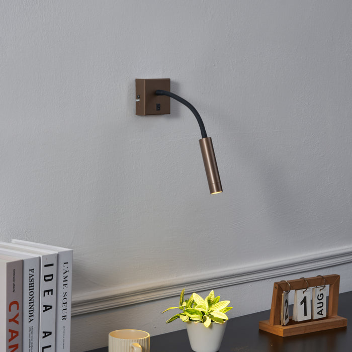 QAZQA Moderne wandlamp brons met USB-C poort - Gosna