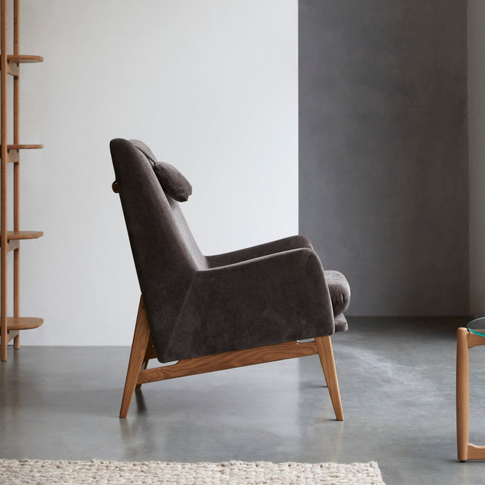Tikamoon - Fauteuil van massief eikenhout en grijs fluweel