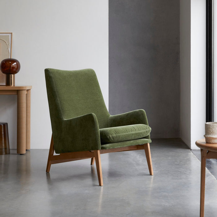 Tikamoon - Fauteuil van massief eikenhout en groen fluweel