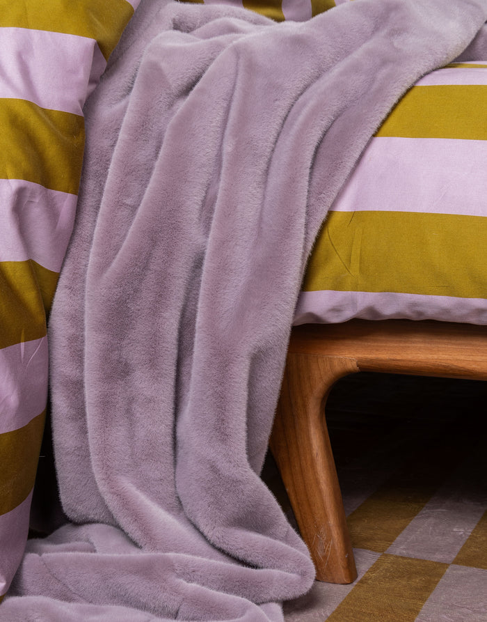 Essenza Furry Plaid 150x200 cm - Pale Purple