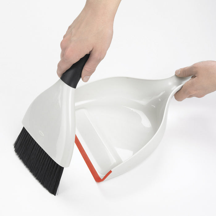 OXO Good Grips Stoffer en Blik