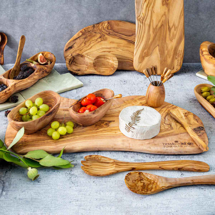 Bowls and Dishes Pure Olive Wood Tapasplank 40 x 45 cm