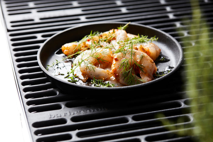 Barbecook gietijzeren grillpan met onderlegger uit bamboe