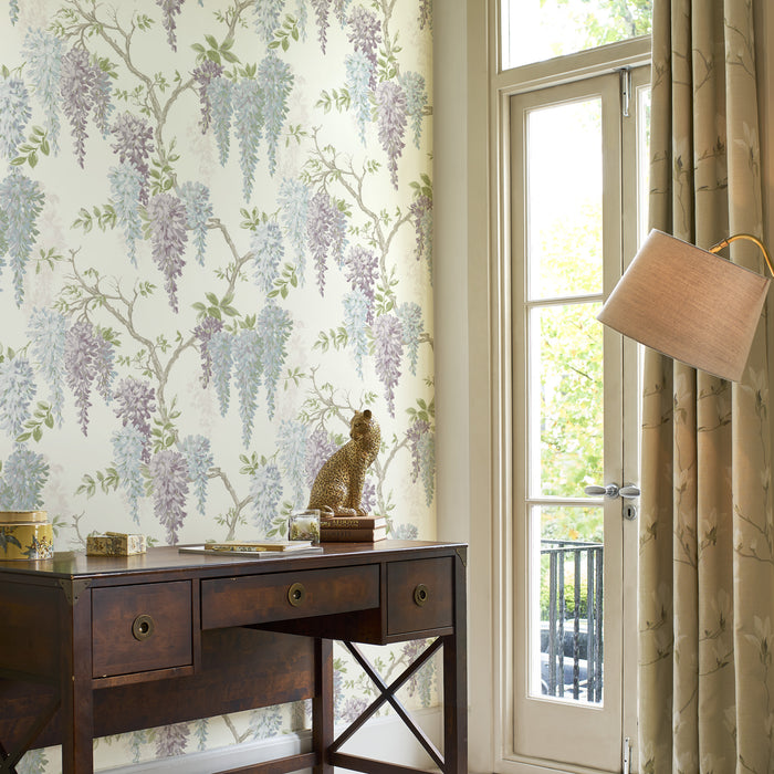 Laura Ashley - Vliesbehang - Wisteria Garden Pale Iris - 10mx52cm