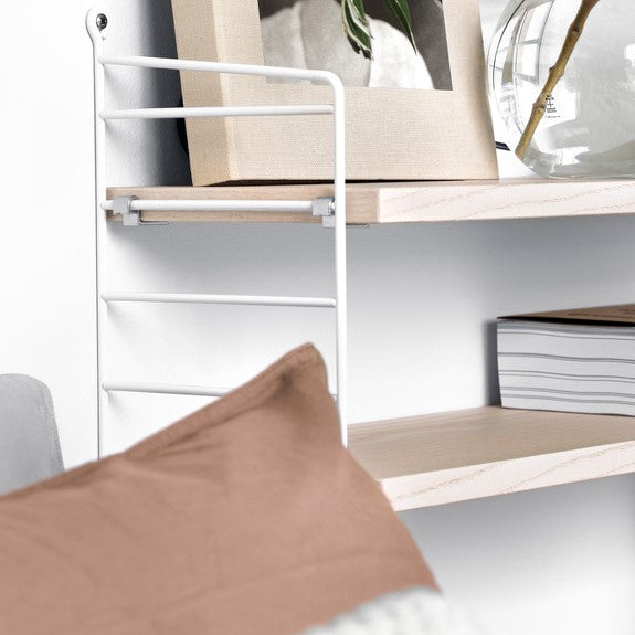 String Cabinet Kast met schuifdeuren