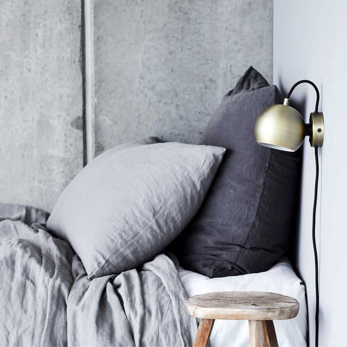 Frandsen Ball Magnet Wandlamp Grijs