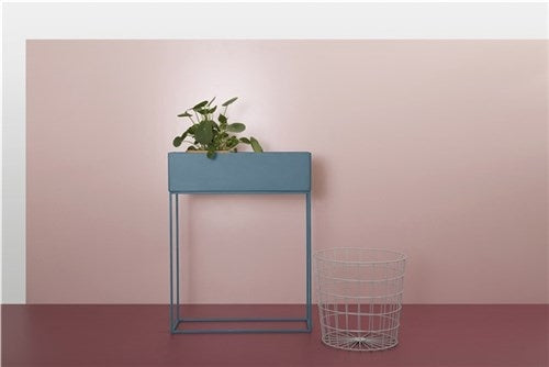 Lisomme staande plantenbak Xavi - Metaal - B55 x H70 x D20 cm - Blauw