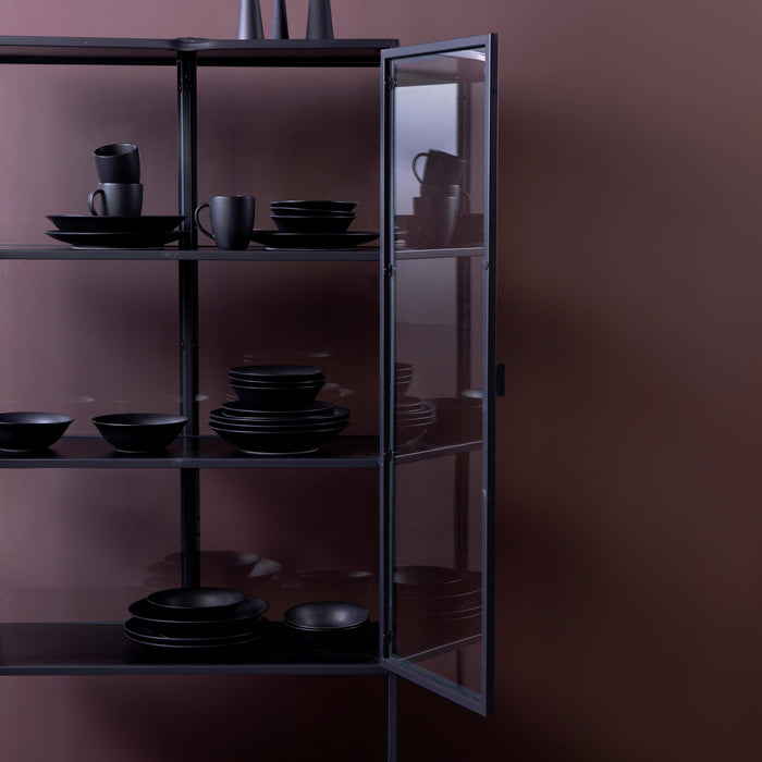 by fonQ  Jaxon Vitrinekast 150 x 77 cm - Zwart