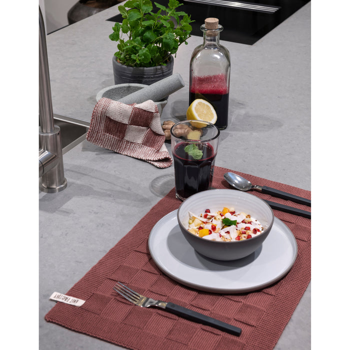 Knit Factory Gebreide Pannenlap Block - Ecru|Med Grey - 23x23 cm