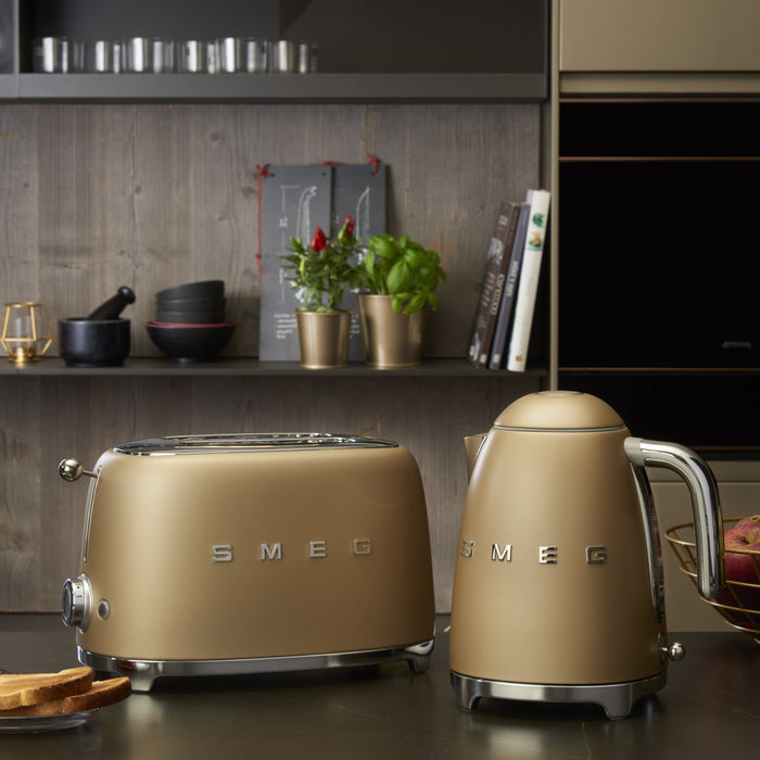 Smeg Waterkoker Champagne - 1,7 L