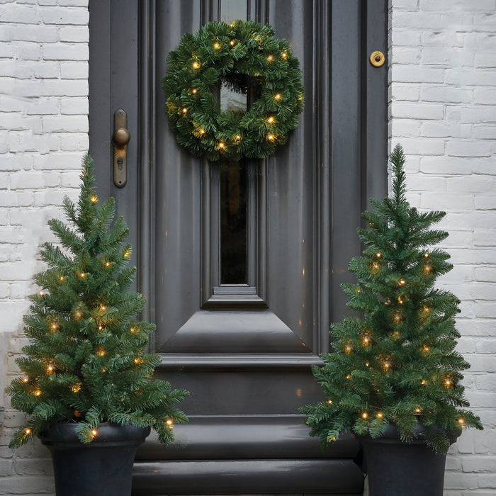 Black Box Trees Norton Set van 2 Kunstkerstbomen en 1 Kerstkrans - LED