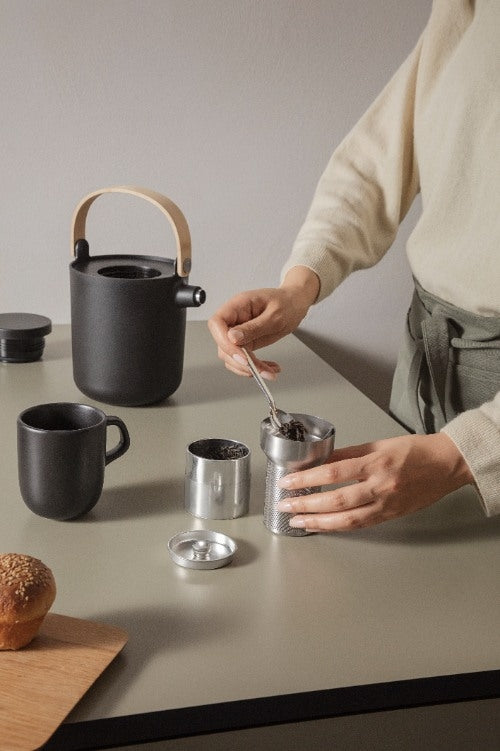 Eva Solo - Vacuüm Thermoskan met Theefilter, 1 L, Zwart - Eva Solo | N