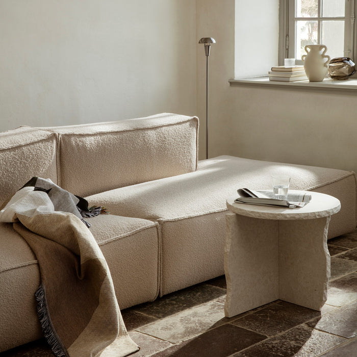 ferm LIVING Mineral Sculptural Bijzettafel - Bianco Curia