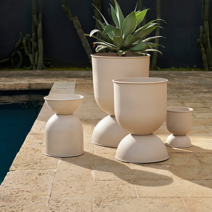 ferm LIVING Hourglass Pot - Small - Cashmere