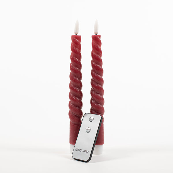 Anna Collection LED swirl dinerkaarsen - 2x st - bordeaux rood - 23 cm