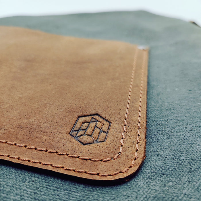 Brût Homeware, Canvas schort