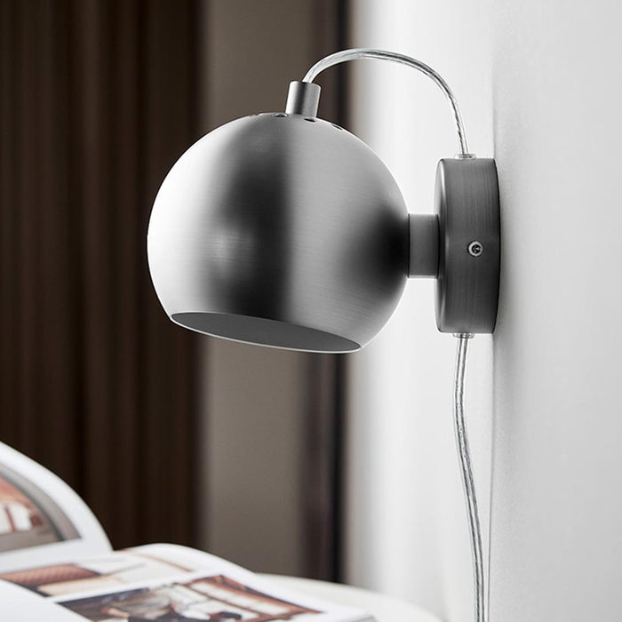Frandsen Ball Magnet Wandlamp Grijs