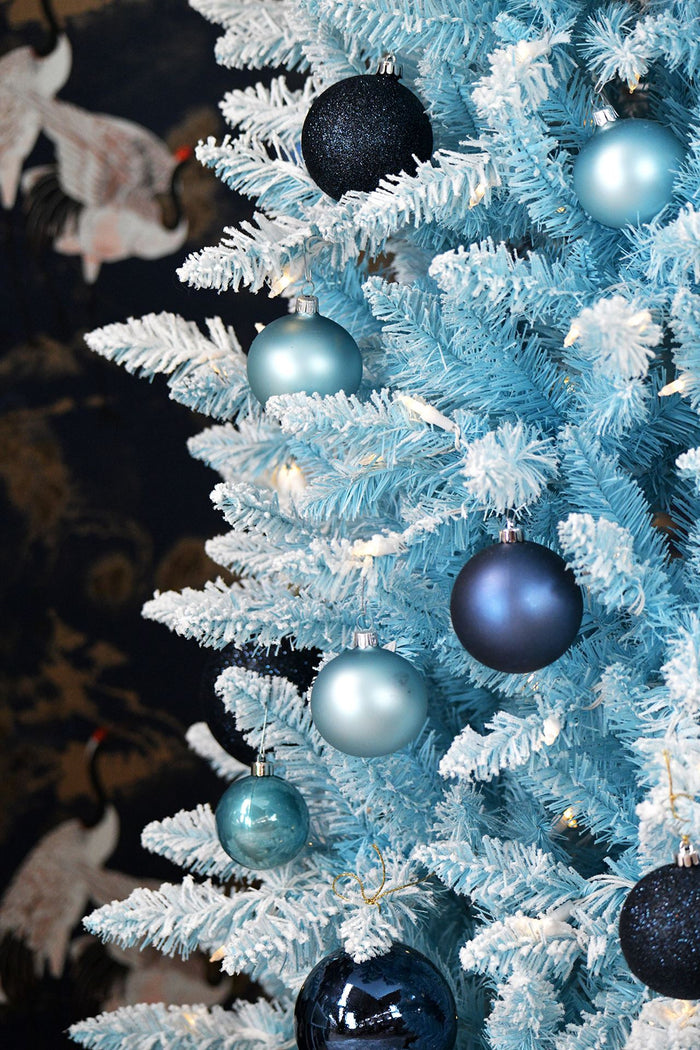 Funky Baby Blue Flocked verlichte kunstkerstboom - 213 cm -